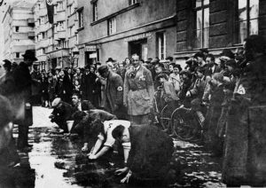Image of Jews Cleaning Vienna Streets (as seen in Center for Documentation of Austrian Resistance)