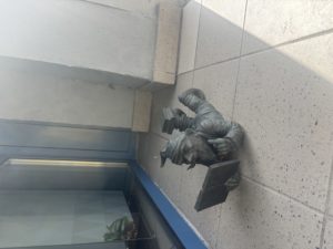 Book gnome. Photo credit: Ella Roerden