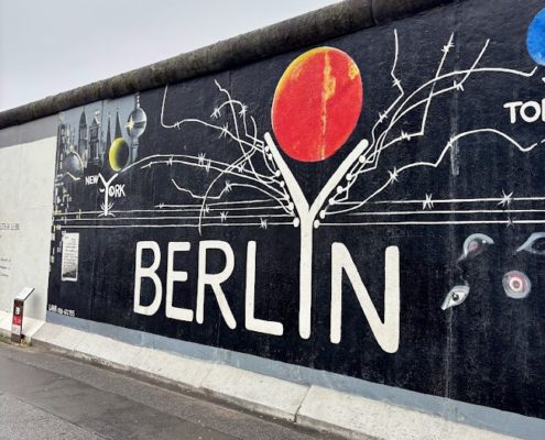 Image 5 - Berlin Wall Gallery